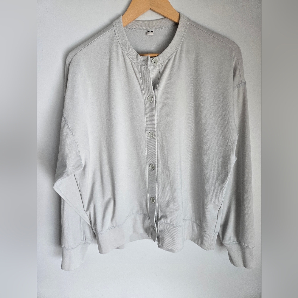 UNIQLO Light Gray Button-Up Cardigan
